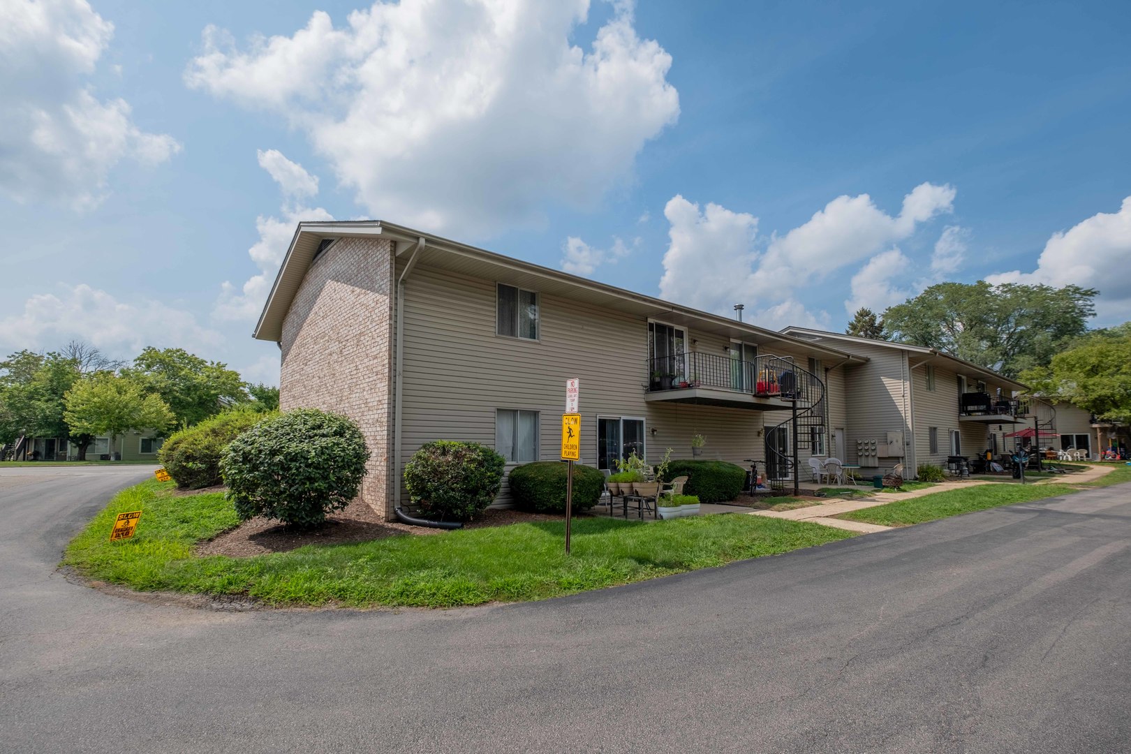 1336-1338 S 14th Street, St. Charles, IL 60174