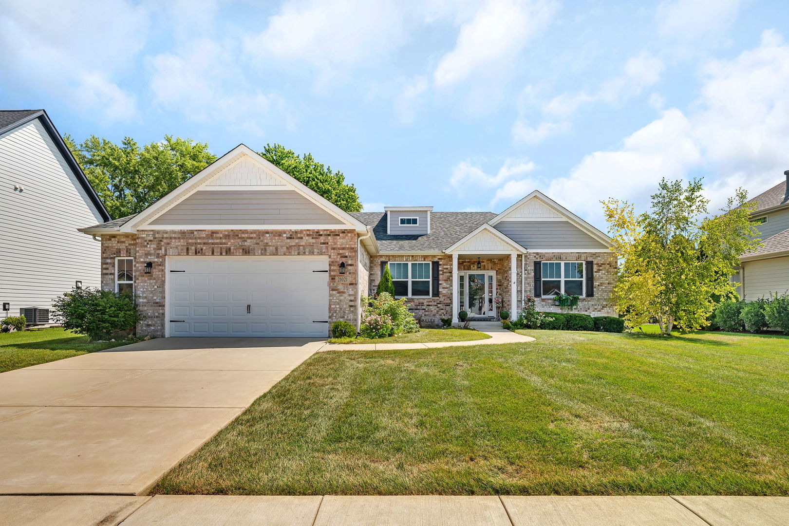 21021 Lakewoods Lane, Shorewood, IL 60404