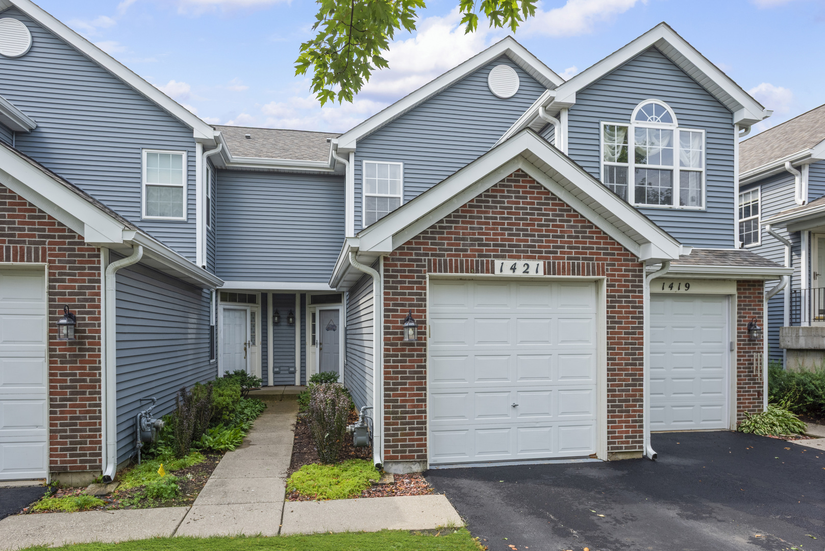 1421 Shawford Way, Elgin, IL 60120