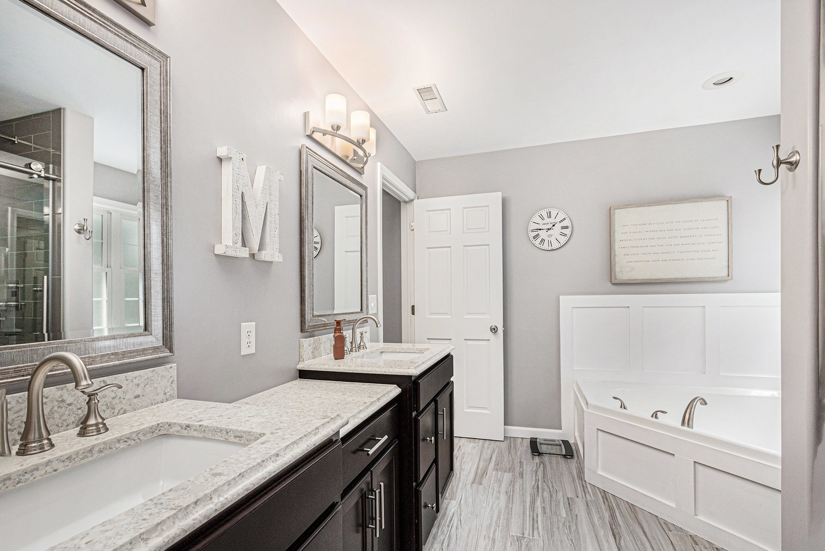 505 Windridge Drive, Chesterton, IN 46304