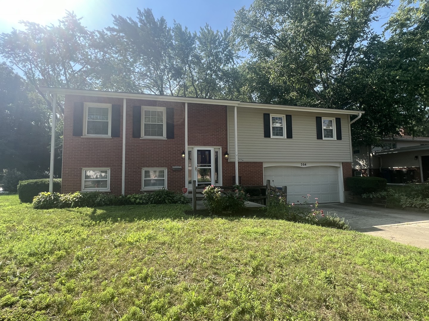 204 Basswood Drive, Naperville, IL 60540