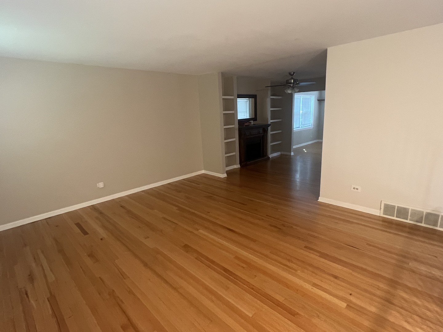 204 Basswood Drive, Naperville, IL 60540