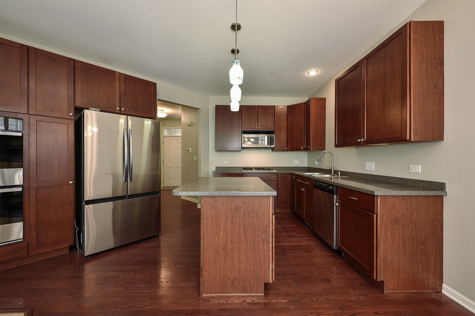 824 Stone Canyon Circle #824, Inverness, IL 60010