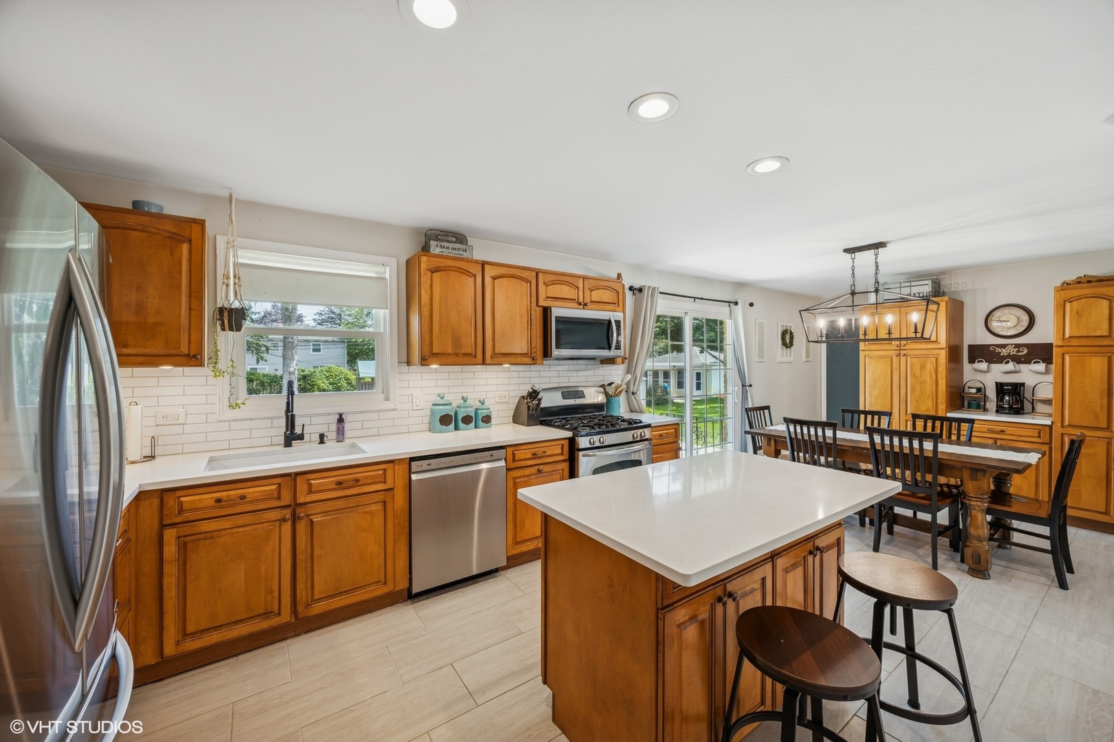 8615 Dunbar Street, Willow Springs, IL 60480