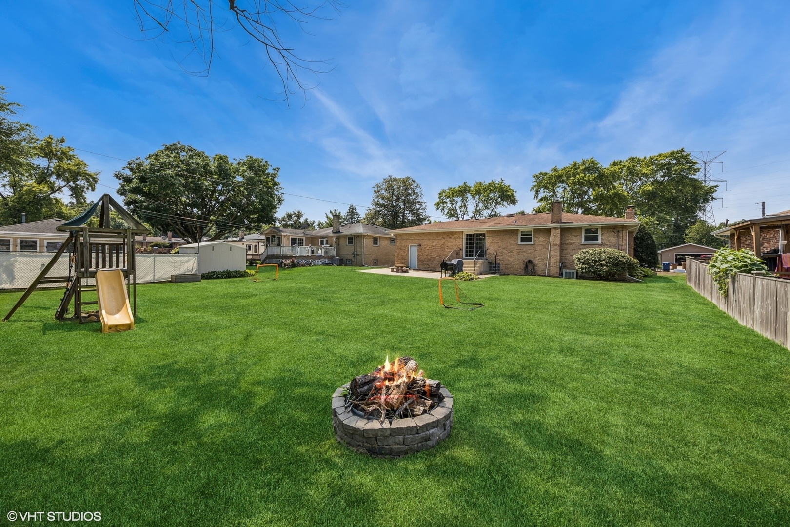 8615 Dunbar Street, Willow Springs, IL 60480