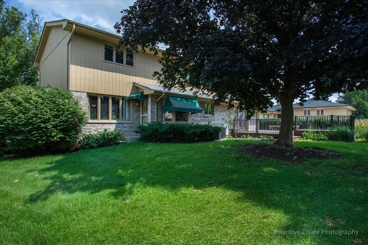 6710 Wedgewood Lane, Willowbrook, IL 60527