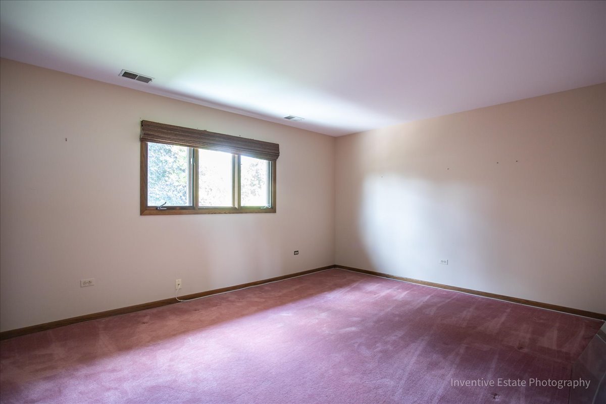 6710 Wedgewood Lane, Willowbrook, IL 60527