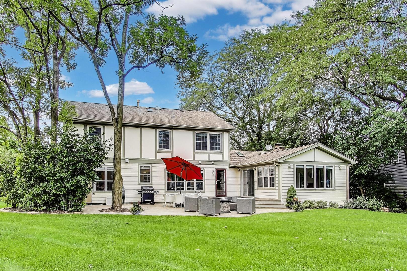28W409 Leverenz Road, Naperville, IL 60564