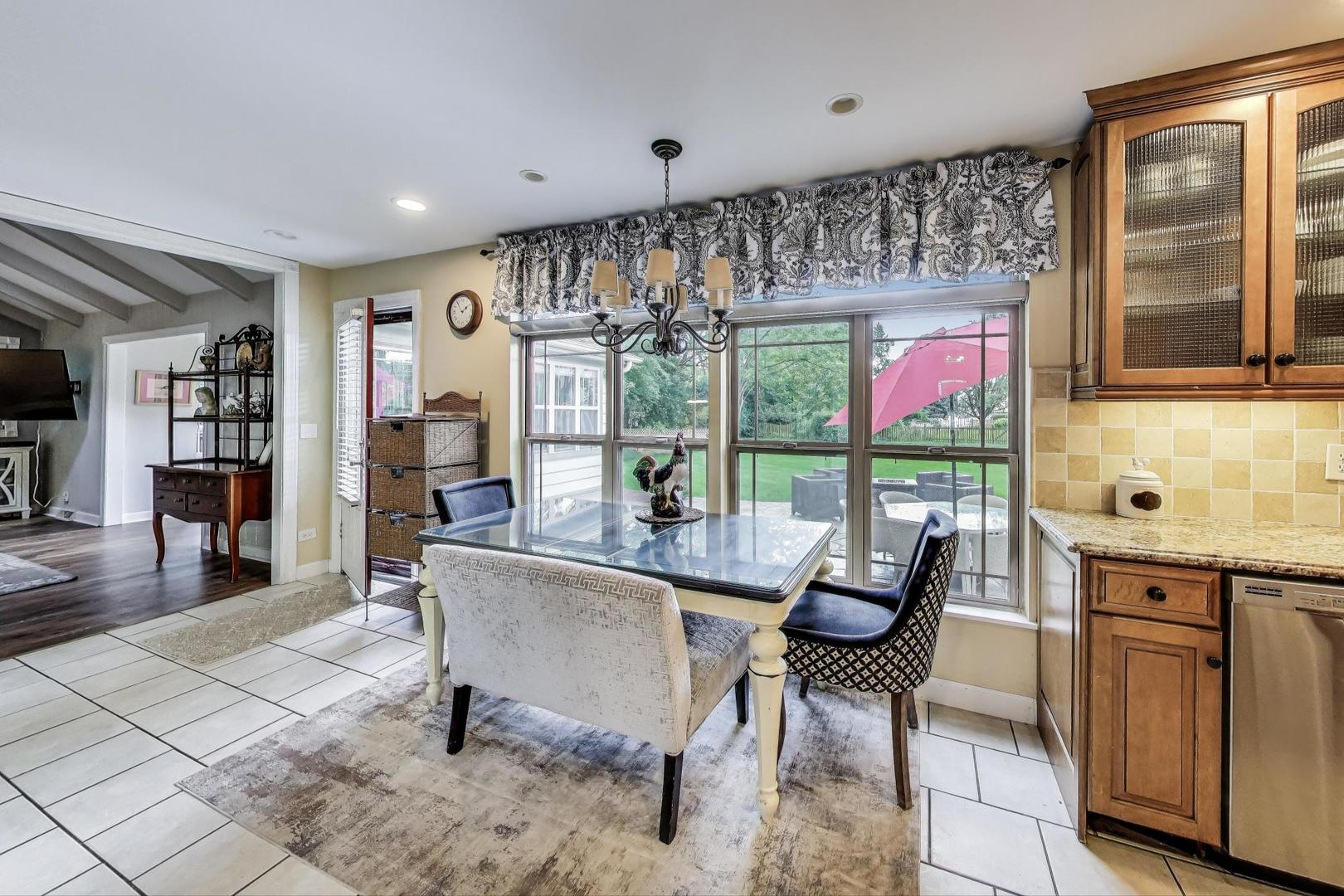 28W409 Leverenz Road, Naperville, IL 60564