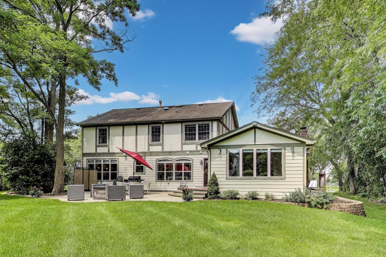 28W409 Leverenz Road, Naperville, IL 60564