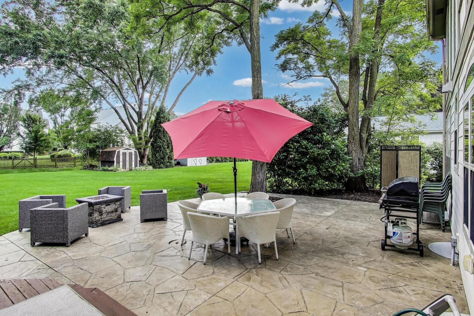 28W409 Leverenz Road, Naperville, IL 60564