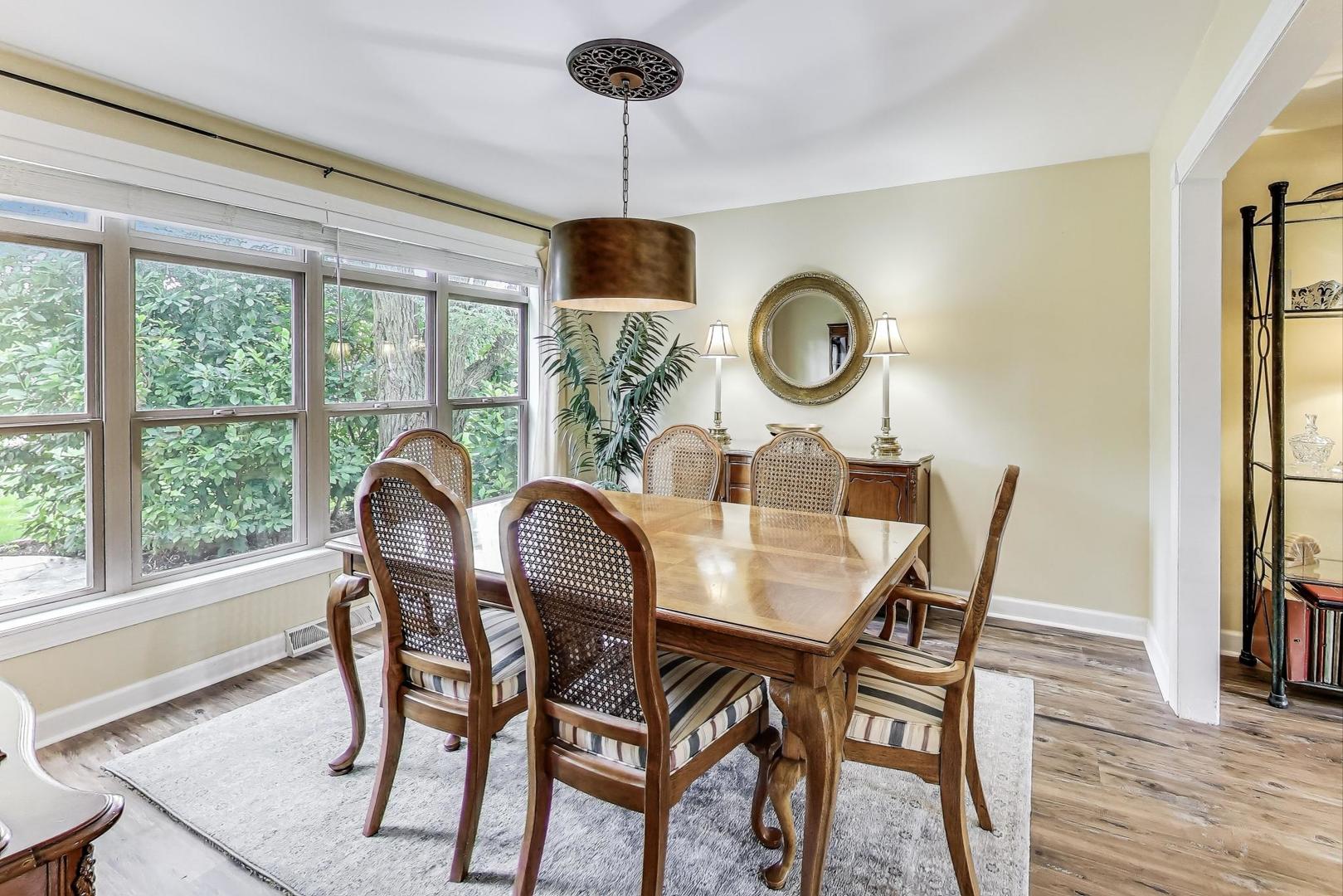 28W409 Leverenz Road, Naperville, IL 60564