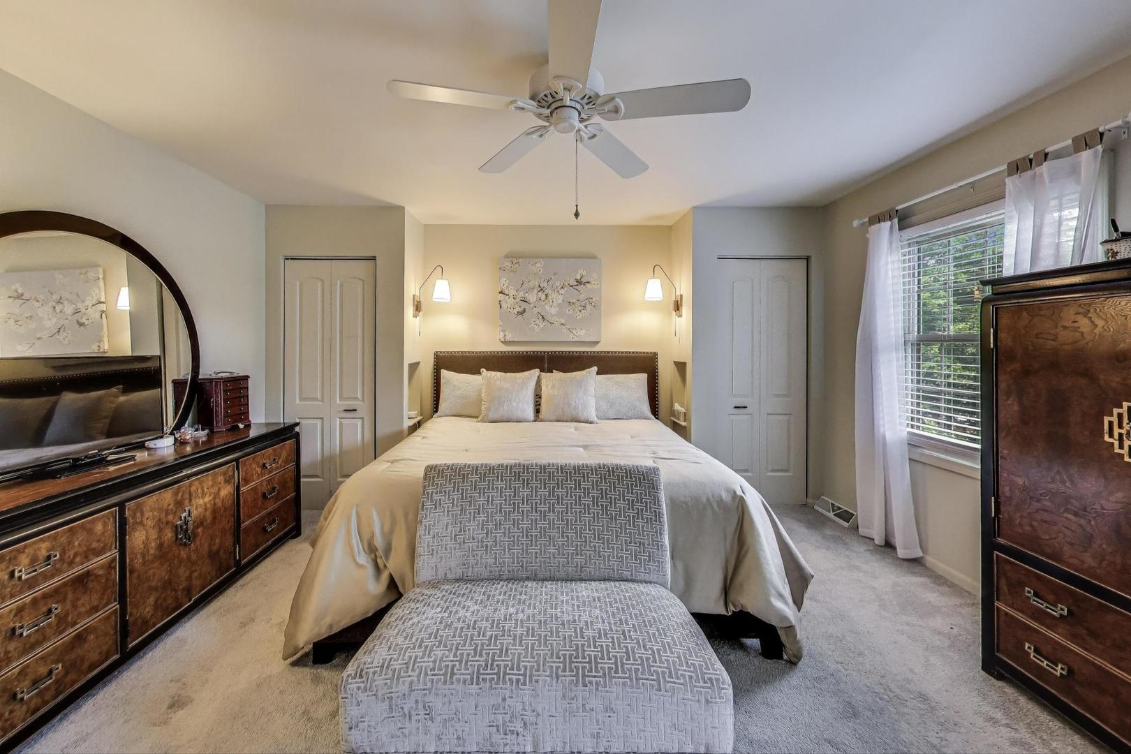 28W409 Leverenz Road, Naperville, IL 60564