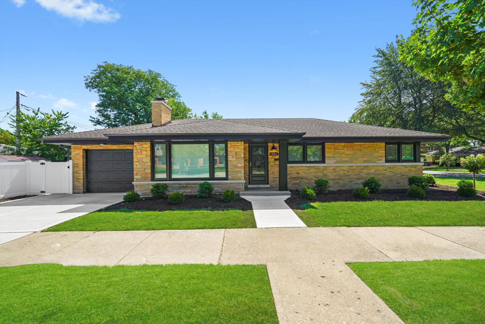1921 Elm Street, Park Ridge, IL 60068