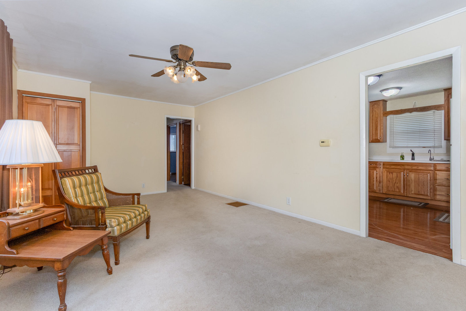 901 Lilac Lane, Joliet, IL 60435