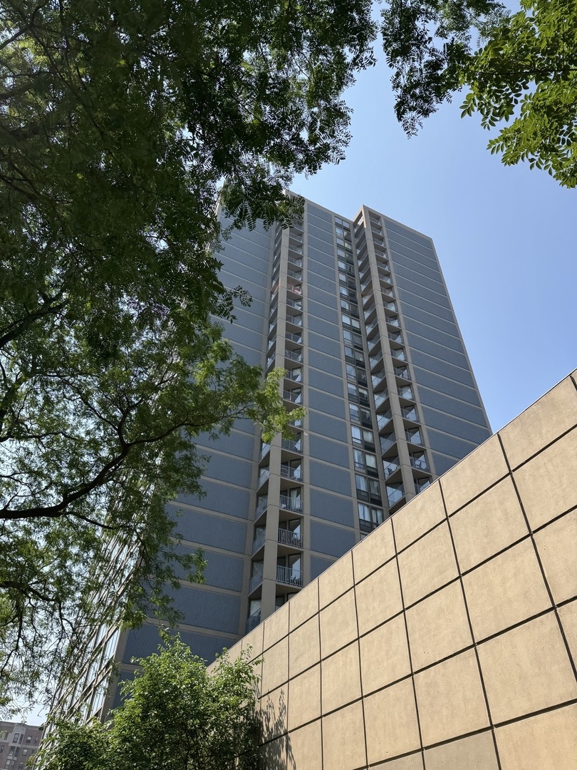 5320 N Sheridan Road #1301, Chicago, IL 60640