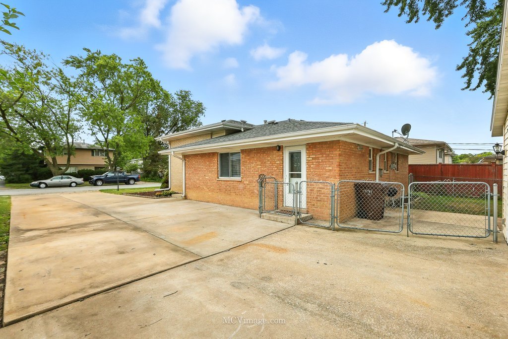4336 Scott Street, Oak Forest, IL 60452