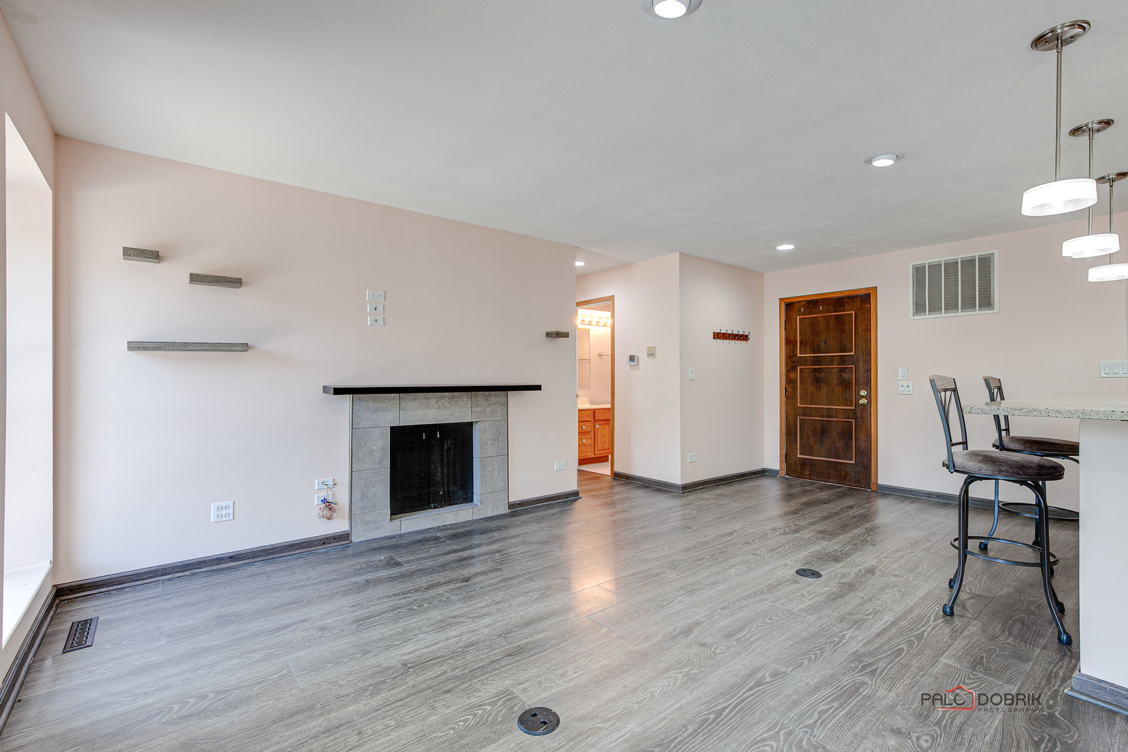 851 Garfield Avenue #C, Libertyville, IL 60048