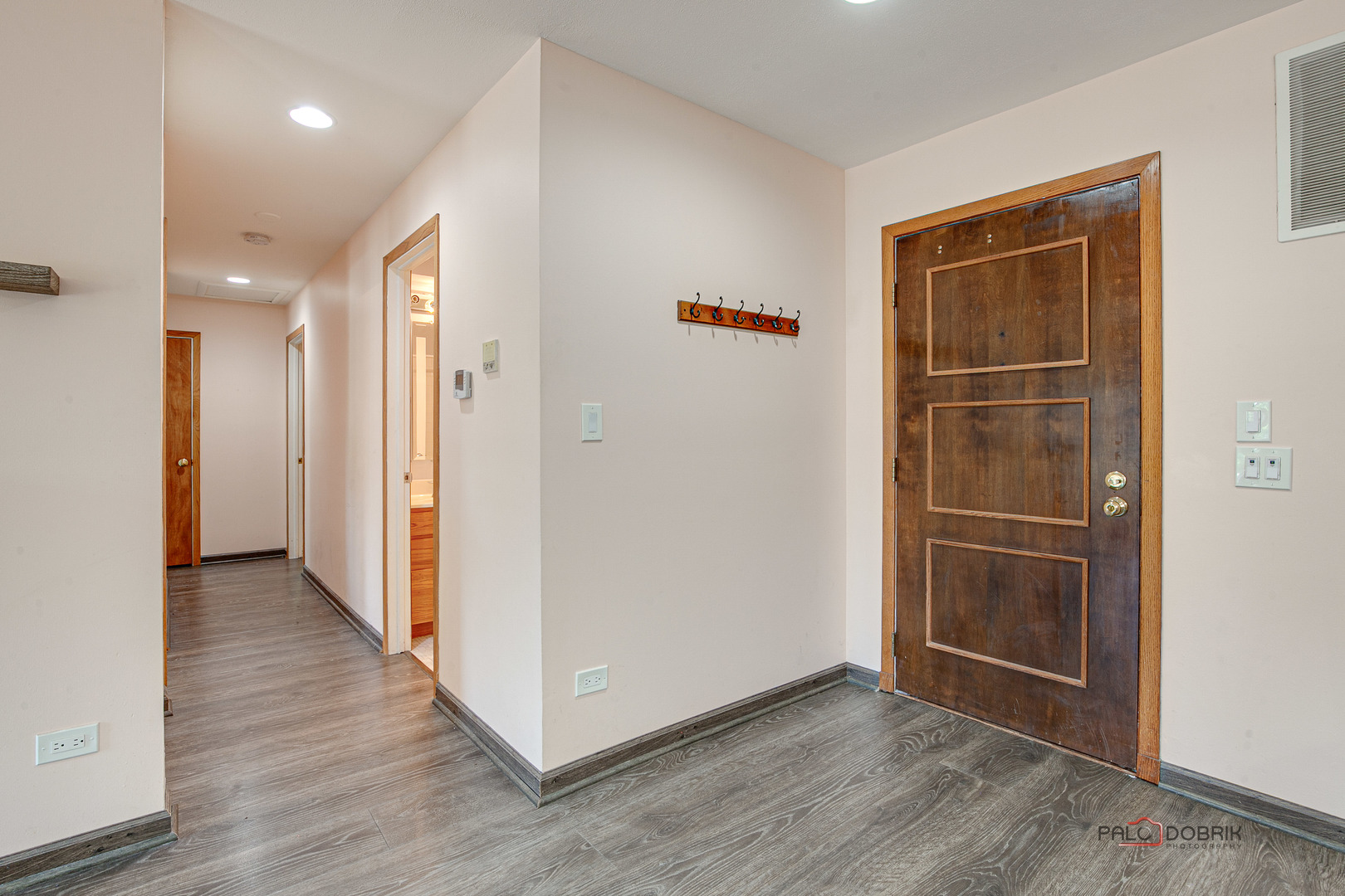 851 Garfield Avenue #C, Libertyville, IL 60048