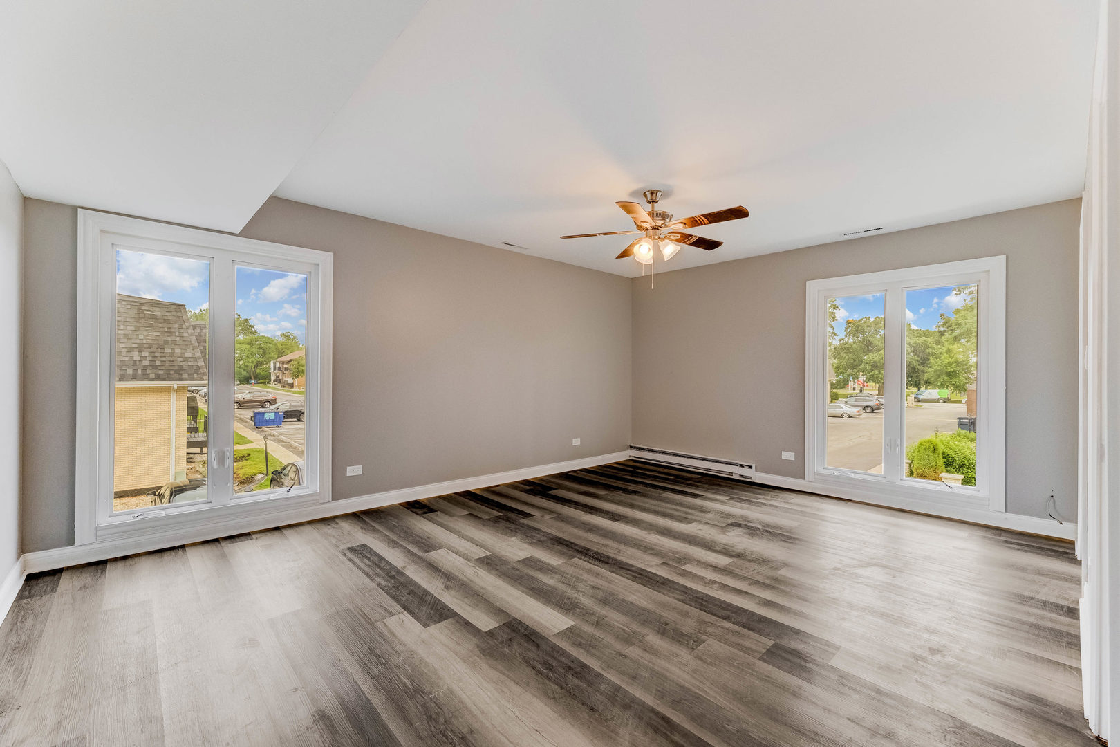 5721 Circle Drive #202, Oak Lawn, IL 60453
