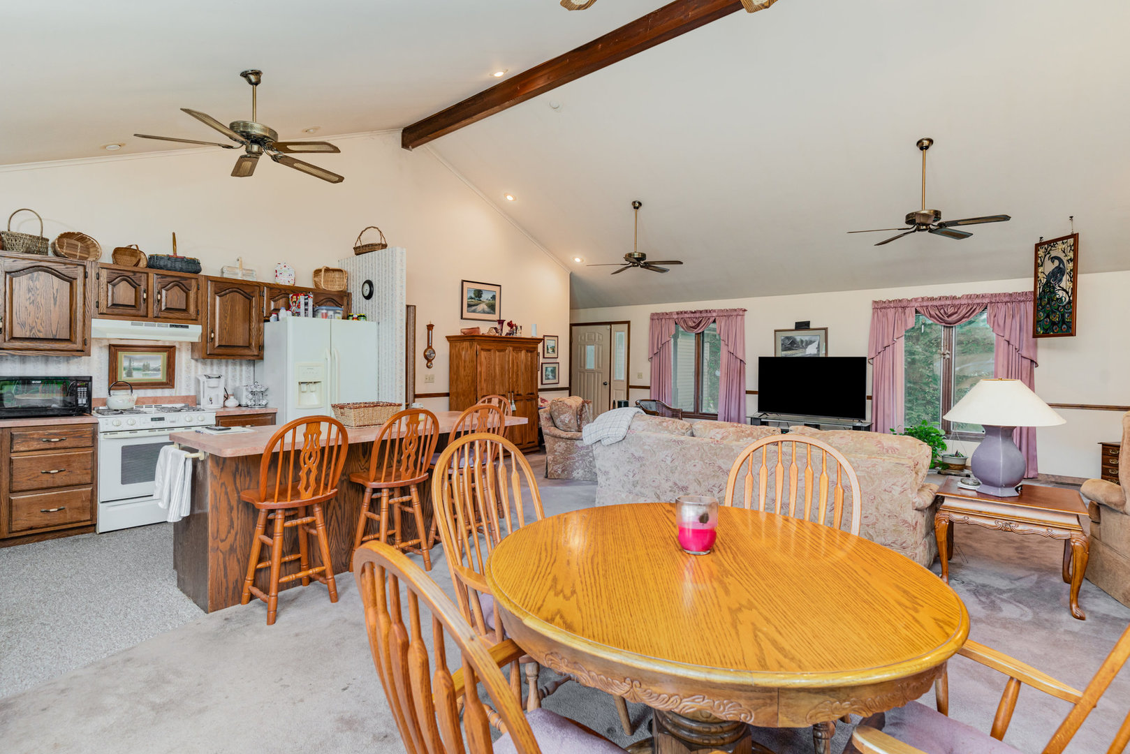653 Eunice Cove, Lake Holiday, IL 60552