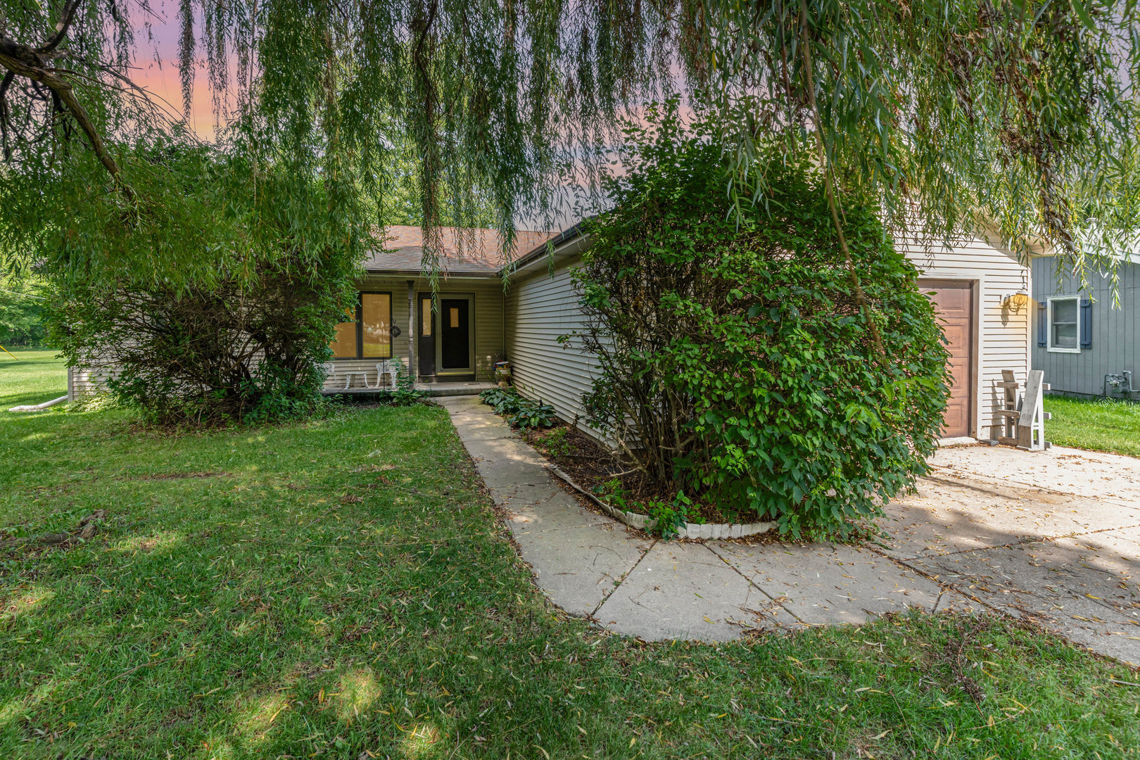 653 Eunice Cove, Lake Holiday, IL 60552