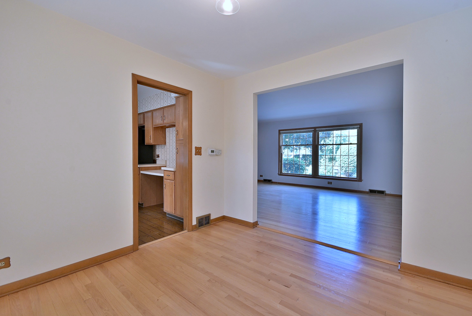 1615 E Miner Street, Arlington Heights, IL 60004