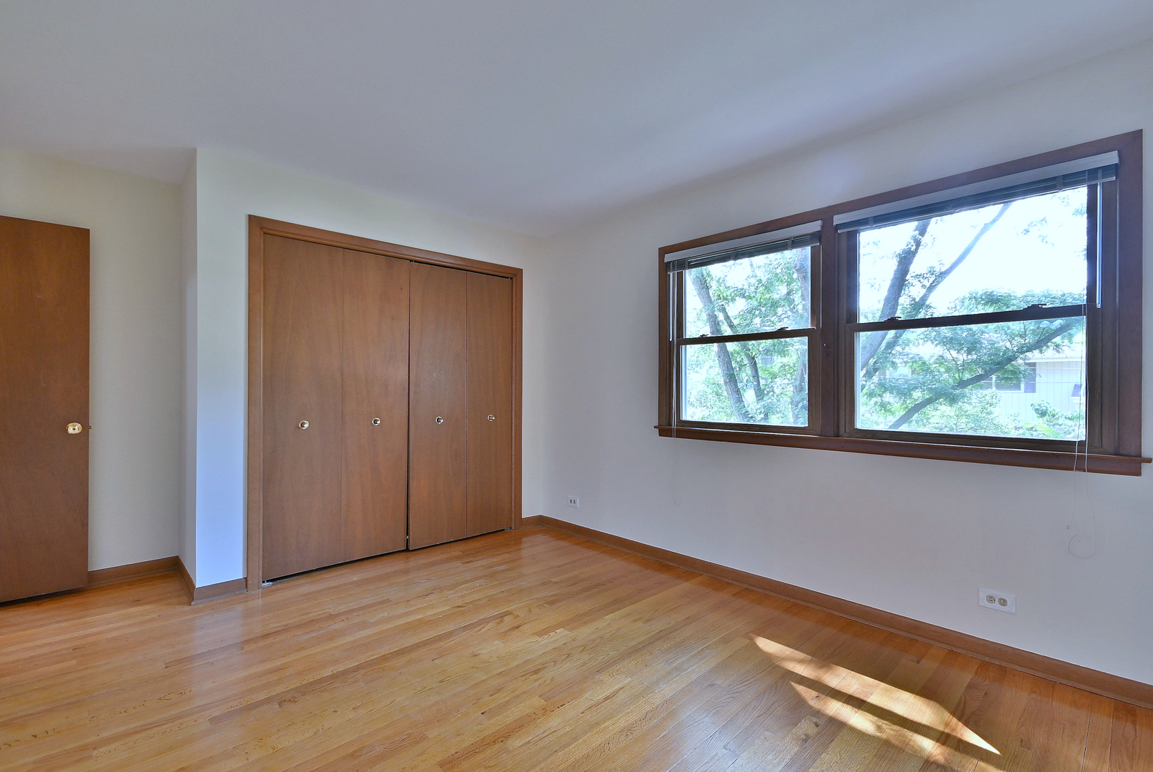 1615 E Miner Street, Arlington Heights, IL 60004
