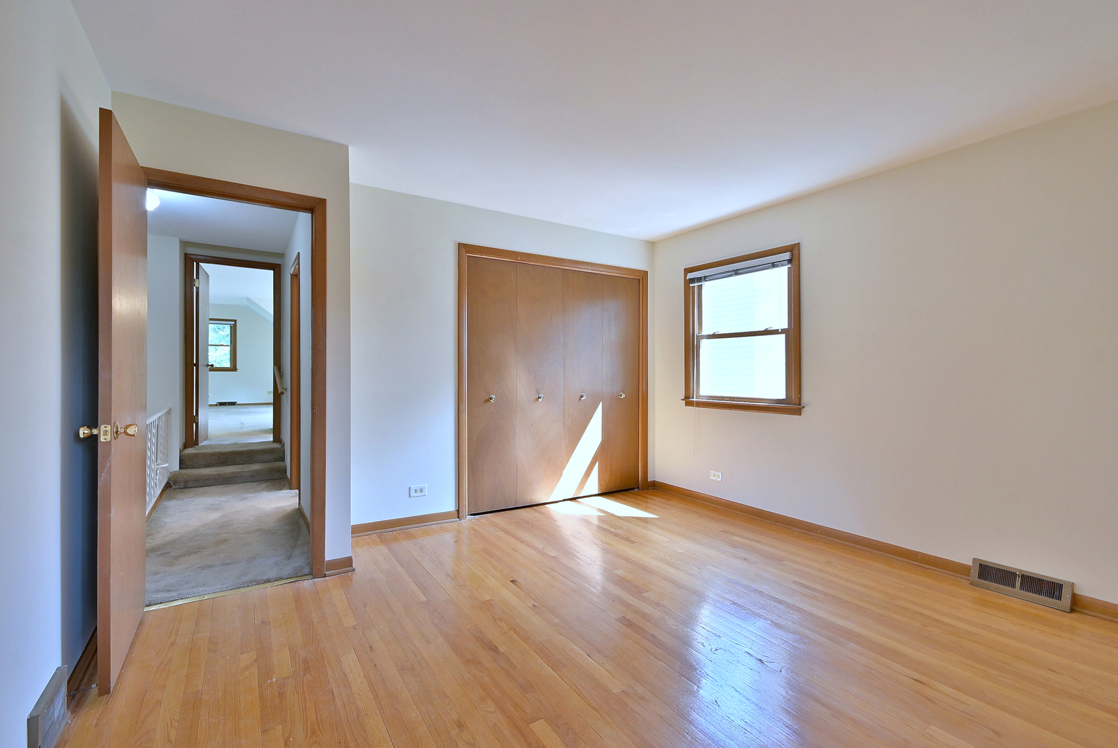 1615 E Miner Street, Arlington Heights, IL 60004