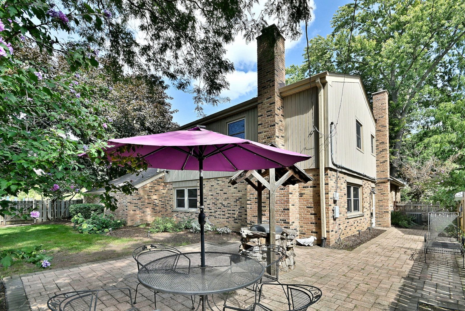 1615 E Miner Street, Arlington Heights, IL 60004