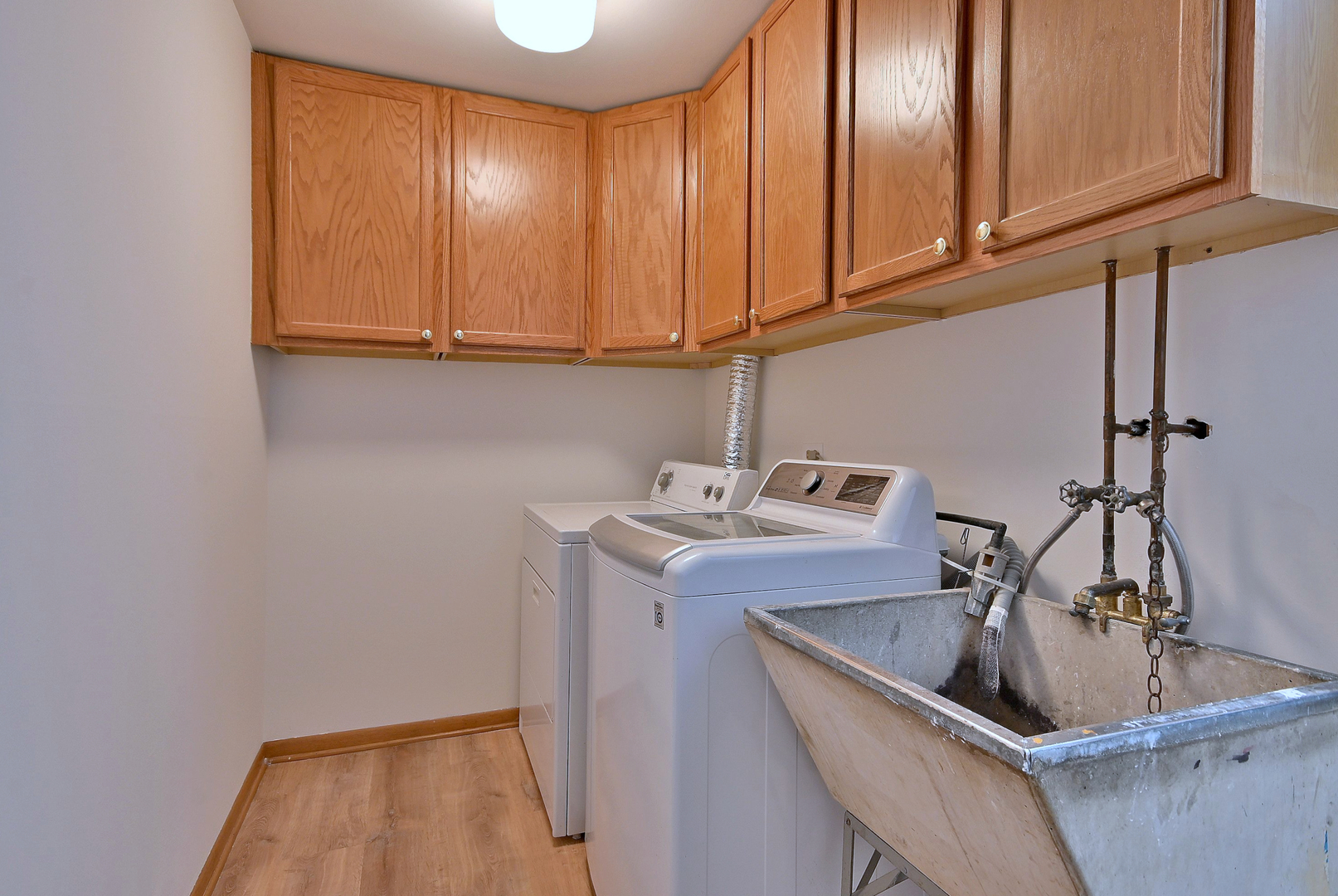 1615 E Miner Street, Arlington Heights, IL 60004