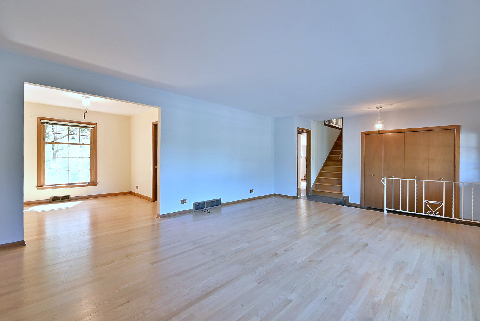 1615 E Miner Street, Arlington Heights, IL 60004