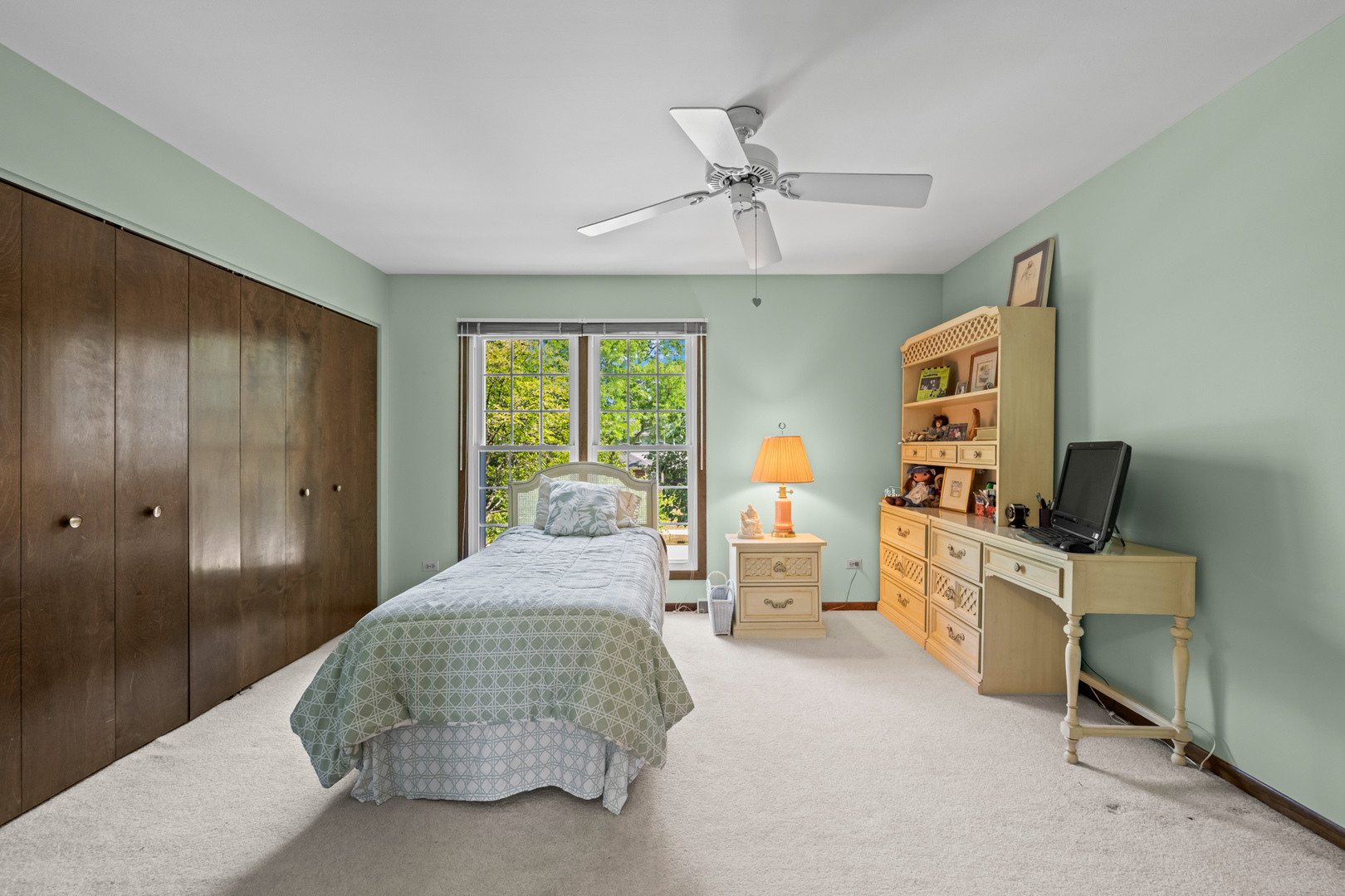 1507 W Plymouth Drive, Arlington Heights, IL 60004