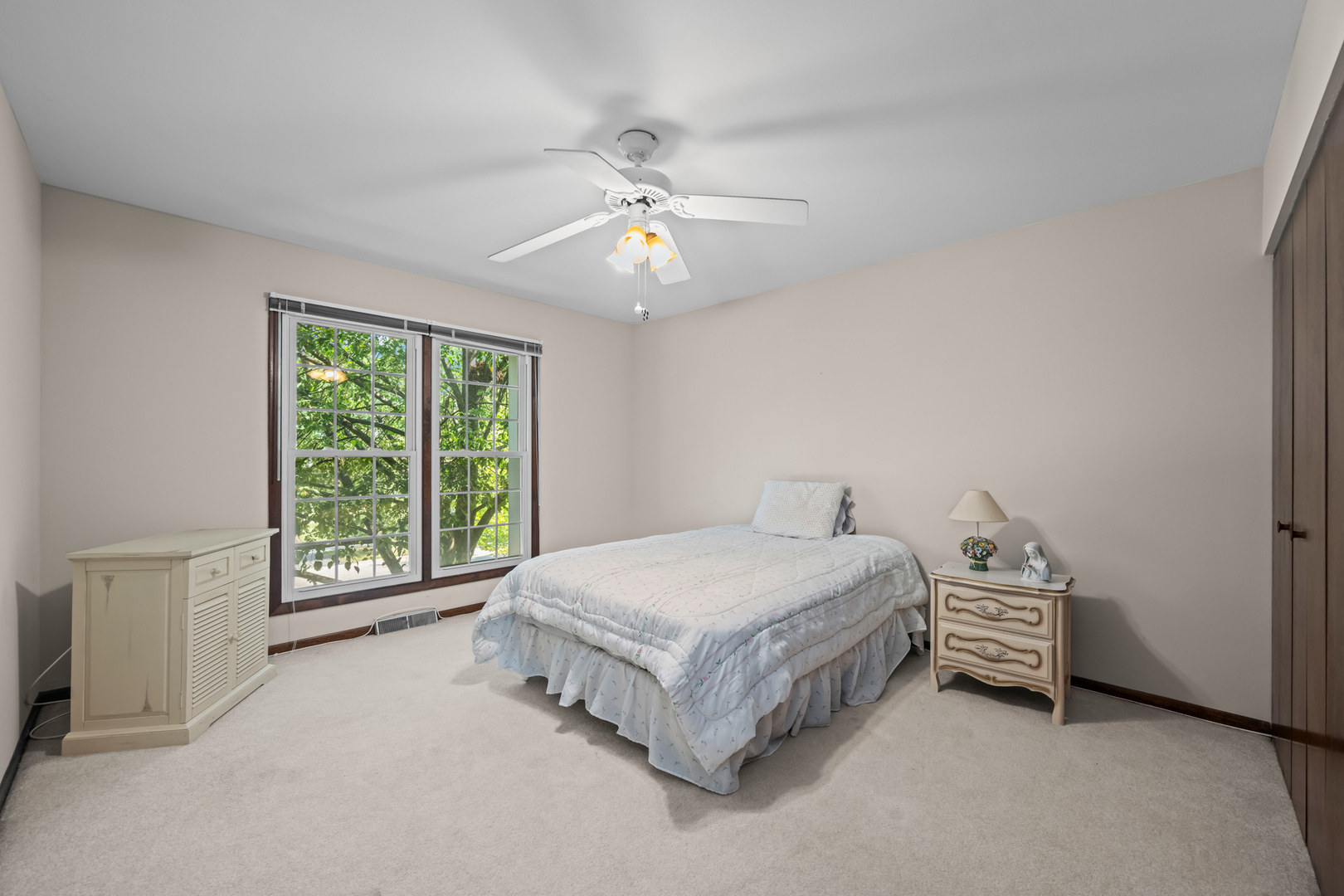 1507 W Plymouth Drive, Arlington Heights, IL 60004
