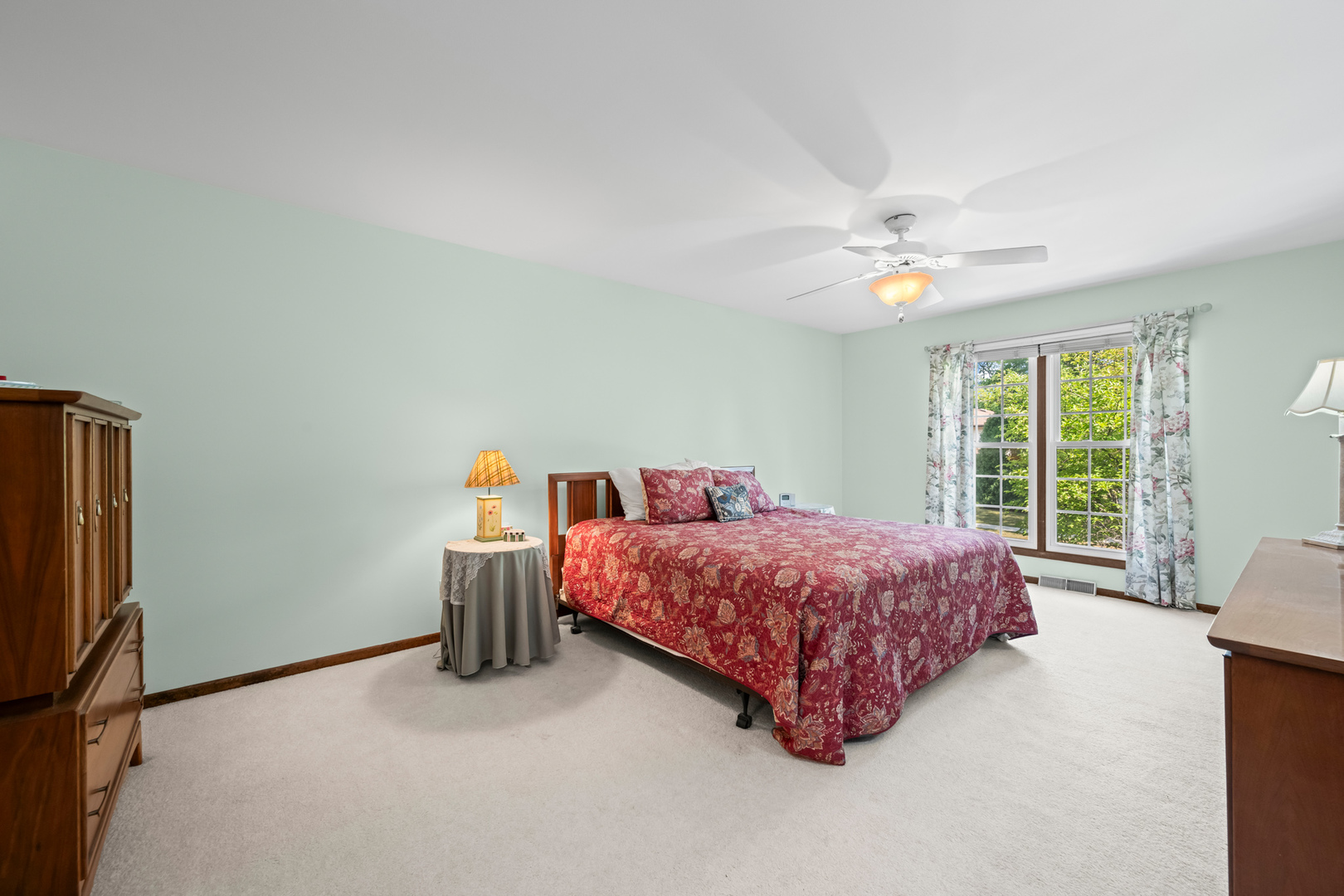 1507 W Plymouth Drive, Arlington Heights, IL 60004