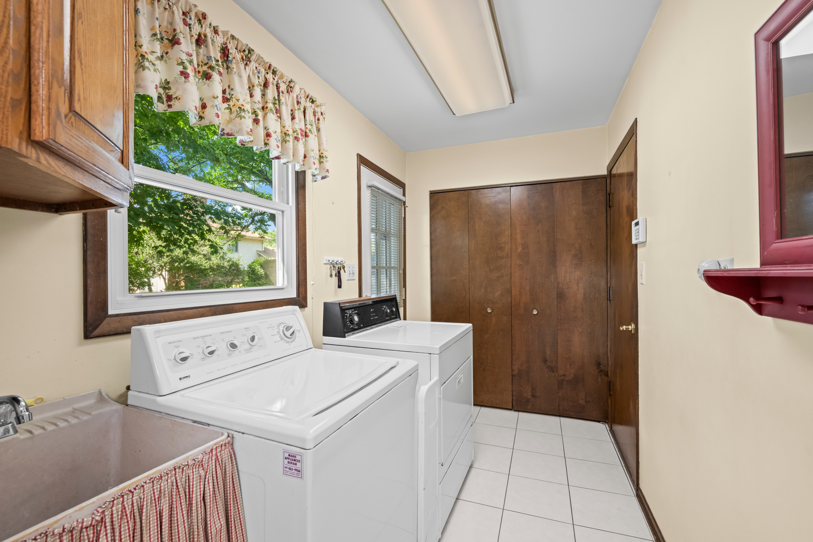 1507 W Plymouth Drive, Arlington Heights, IL 60004