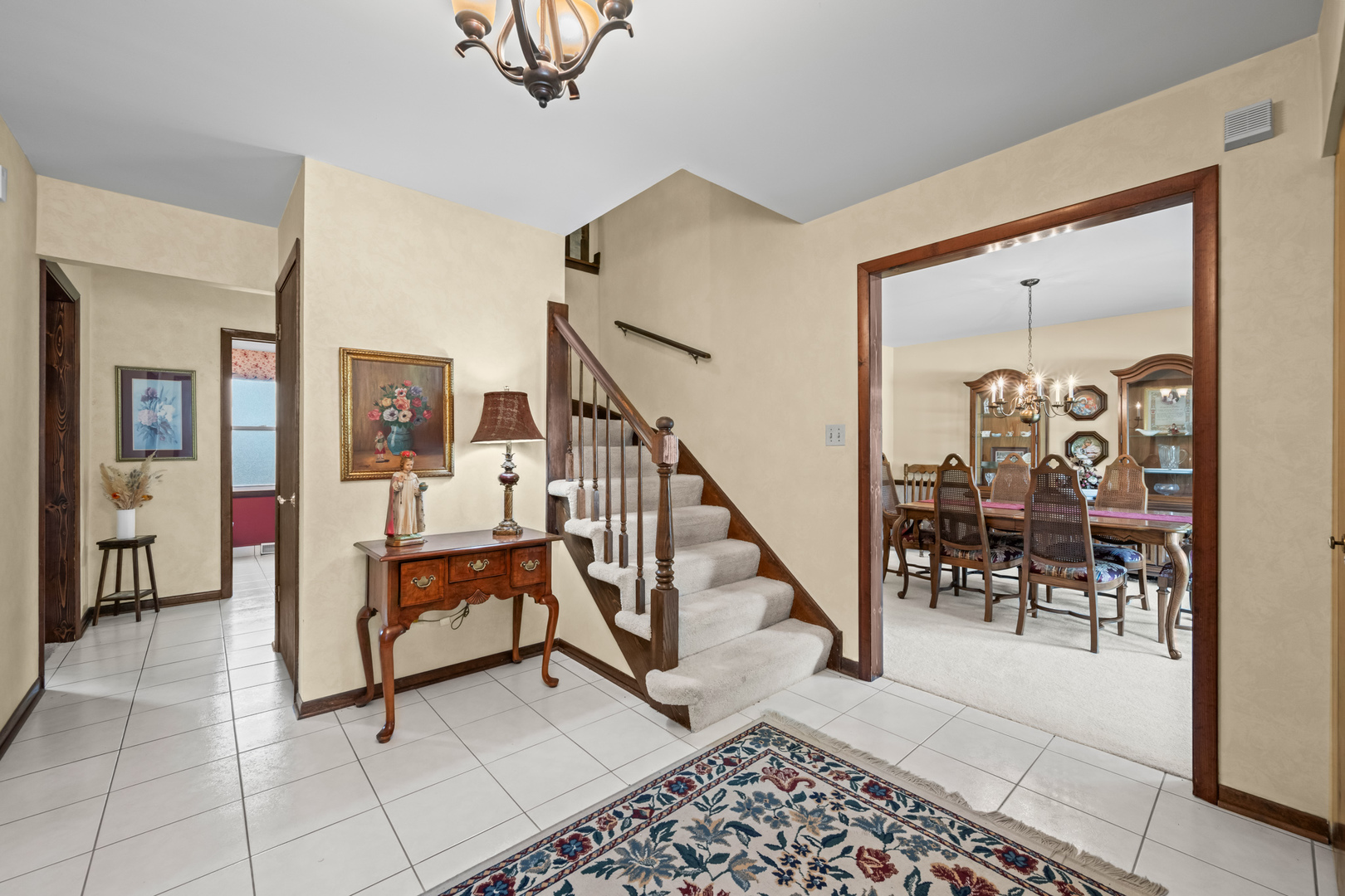 1507 W Plymouth Drive, Arlington Heights, IL 60004