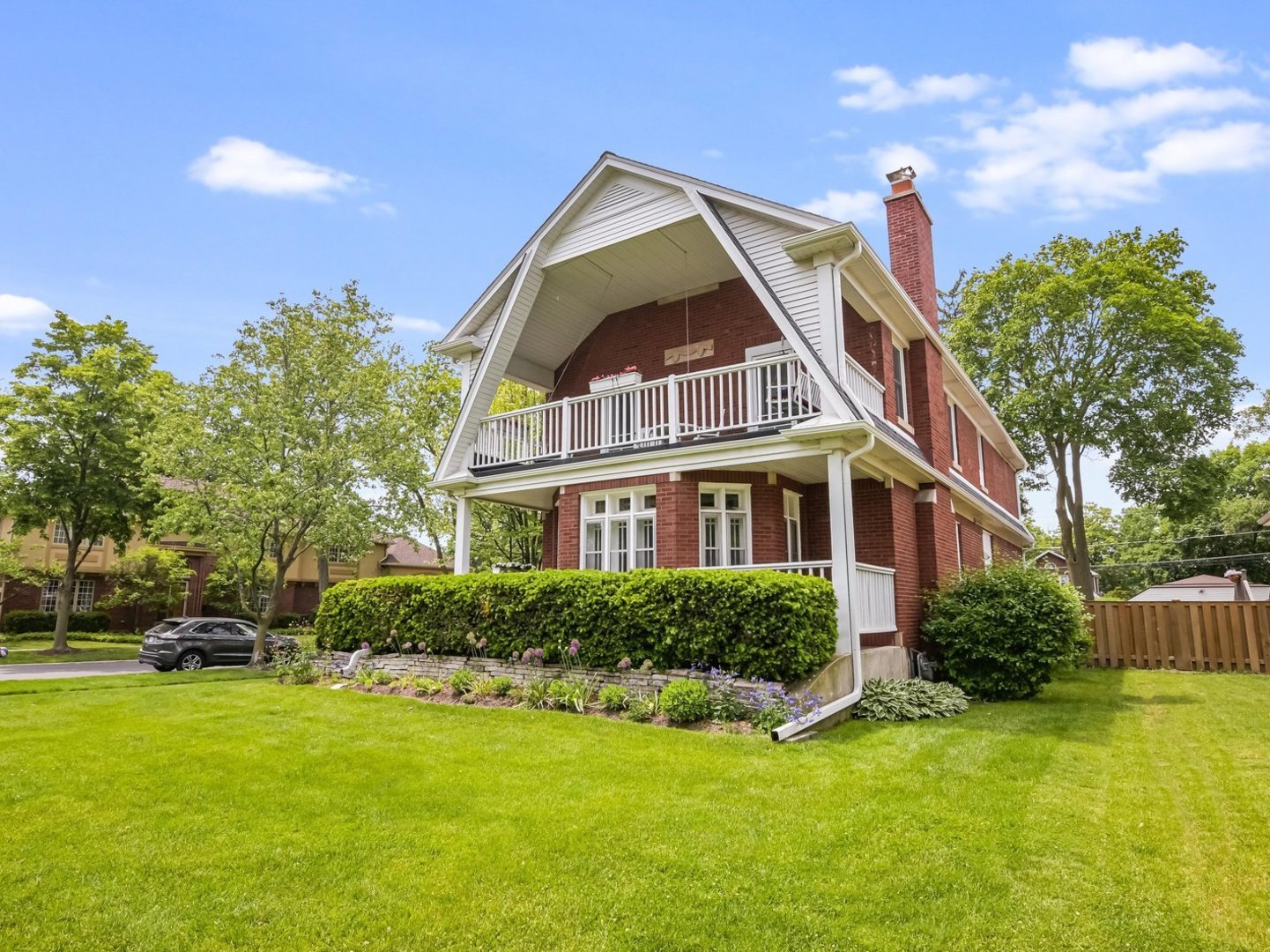 718 S WASHINGTON Avenue, Park Ridge, IL 60068