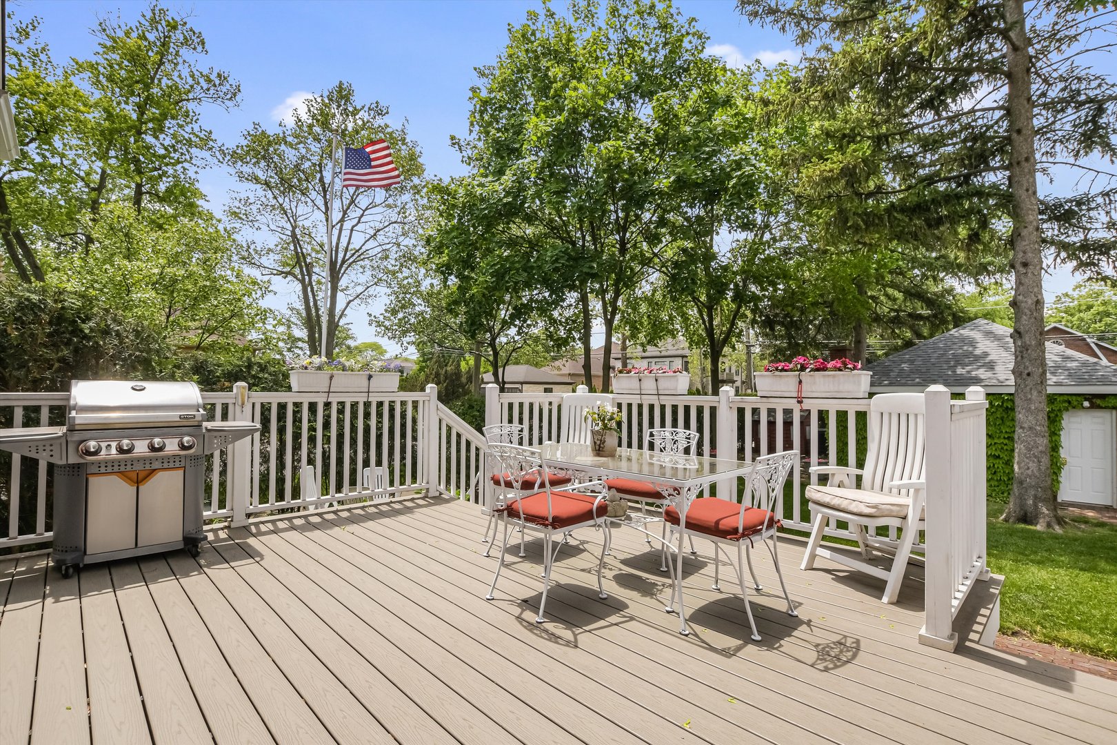 718 S WASHINGTON Avenue, Park Ridge, IL 60068