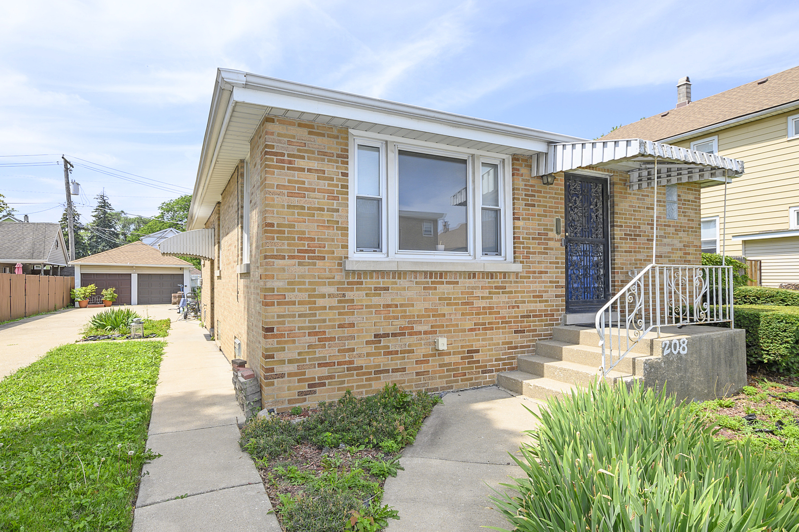 208 27th Avenue, Bellwood, IL 60104