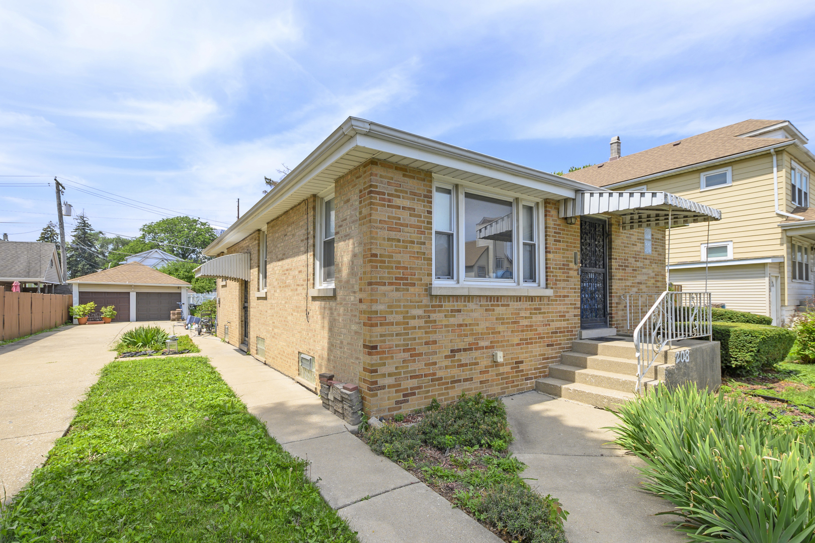 208 27th Avenue, Bellwood, IL 60104