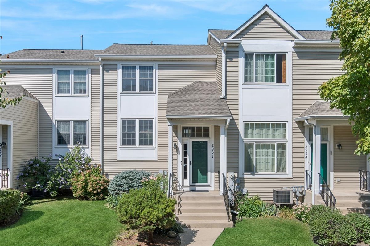 2924 Shelly Lane, Aurora, IL 60504
