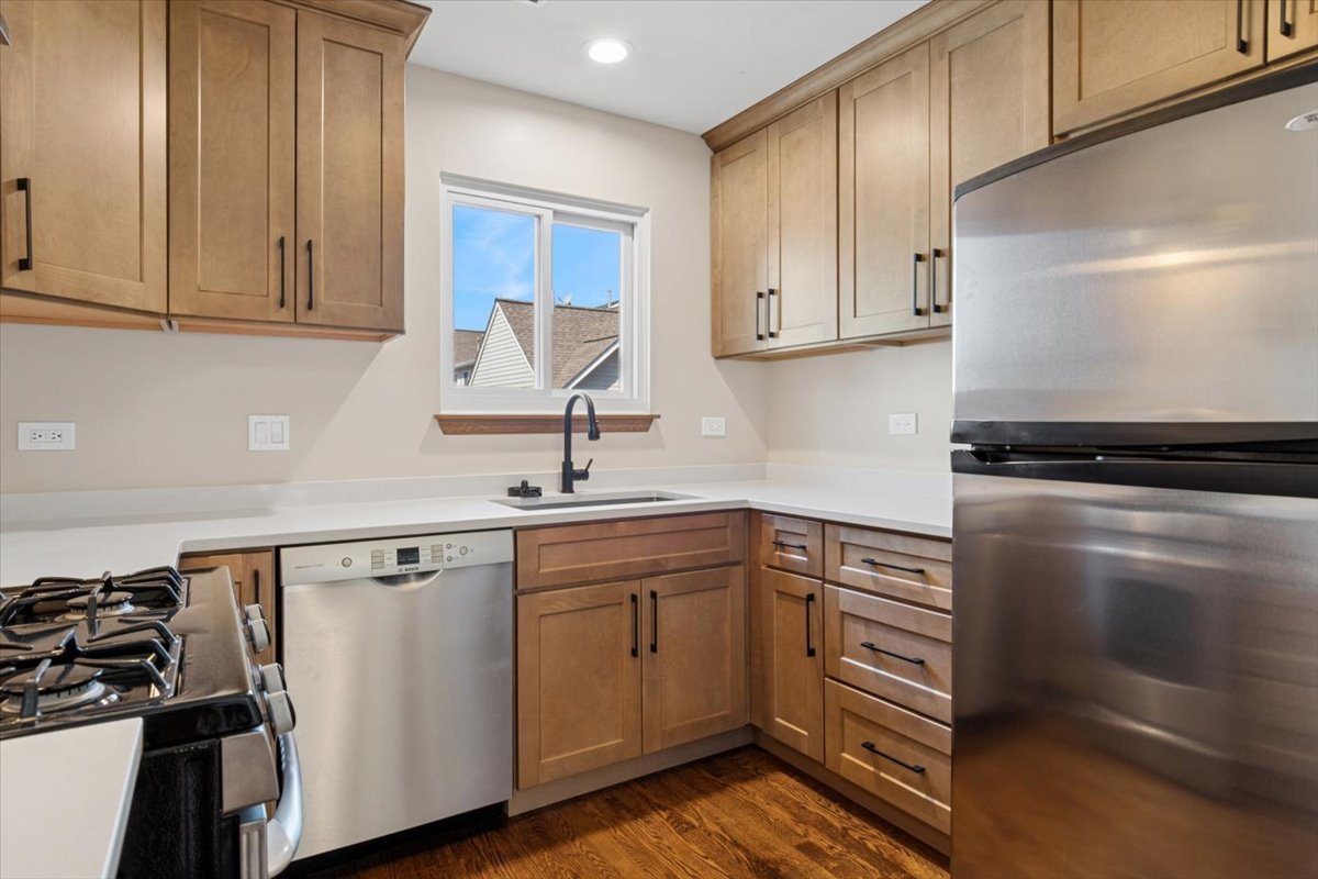 2924 Shelly Lane, Aurora, IL 60504