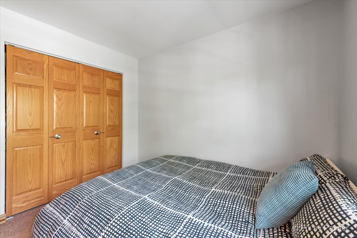 1232 Walnut Glen Drive #8C, Crystal Lake, IL 60014