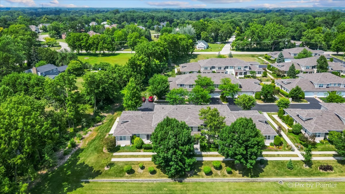 1232 Walnut Glen Drive #8C, Crystal Lake, IL 60014