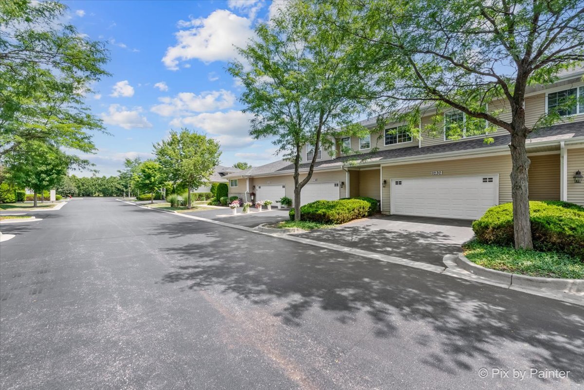1232 Walnut Glen Drive #8C, Crystal Lake, IL 60014