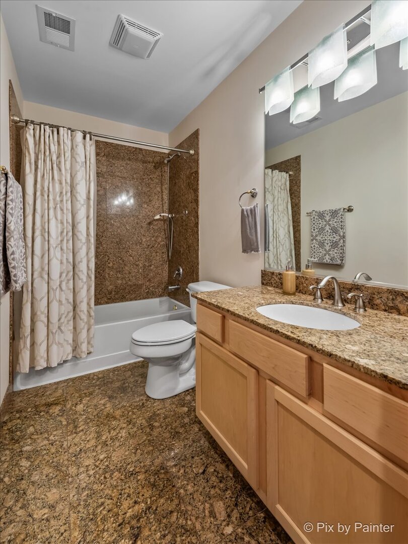 1232 Walnut Glen Drive #8C, Crystal Lake, IL 60014