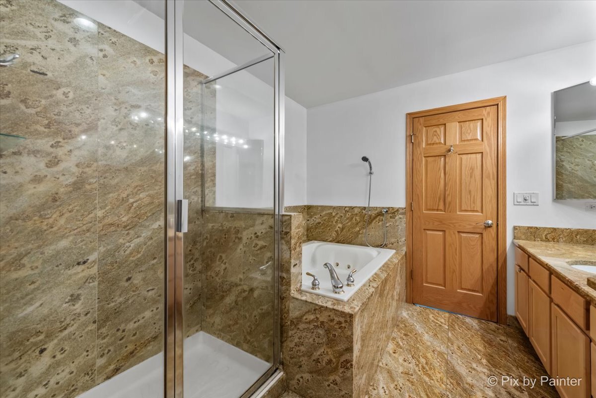 1232 Walnut Glen Drive #8C, Crystal Lake, IL 60014