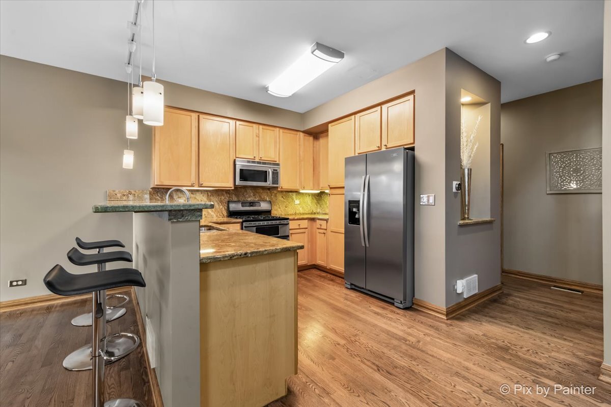 1232 Walnut Glen Drive #8C, Crystal Lake, IL 60014