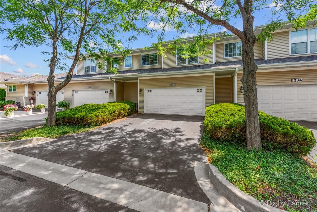 1232 Walnut Glen Drive #8C, Crystal Lake, IL 60014